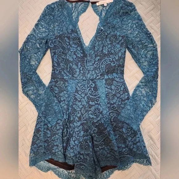 Lovers + Friends EveLace Long Sleeve Teal Romper size S - Picture 11 of 14